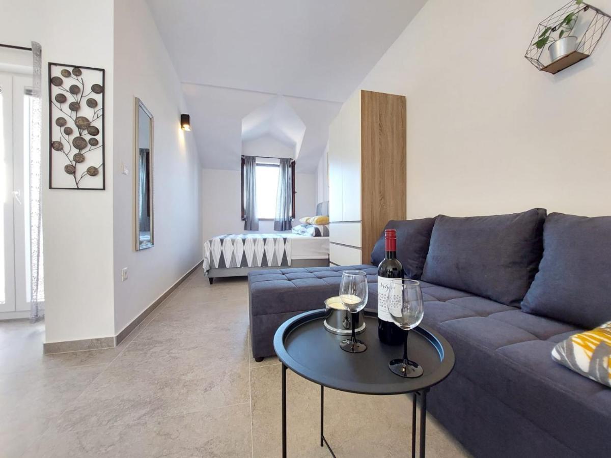 Apartments Lavanda - Free Parking And Grill Jezera Εξωτερικό φωτογραφία