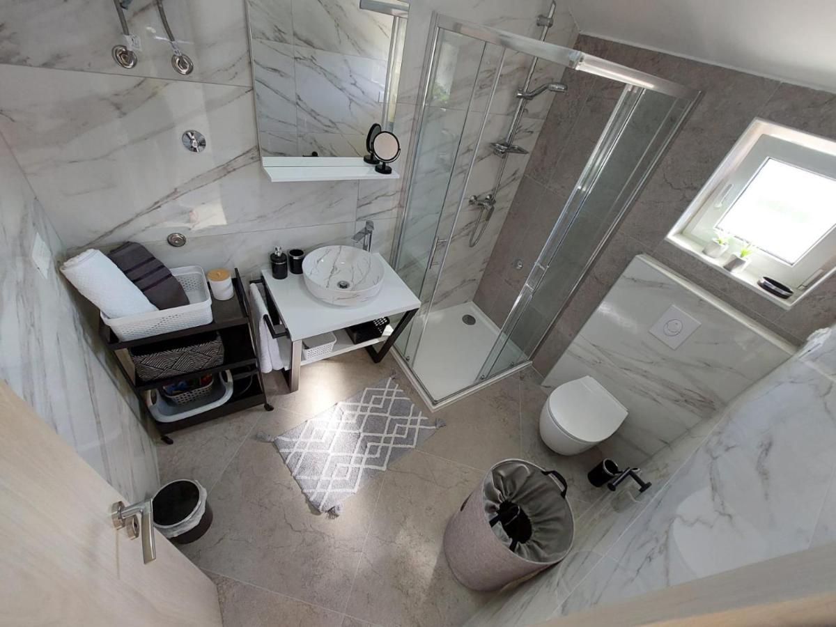 Apartments Lavanda - Free Parking And Grill Jezera Εξωτερικό φωτογραφία