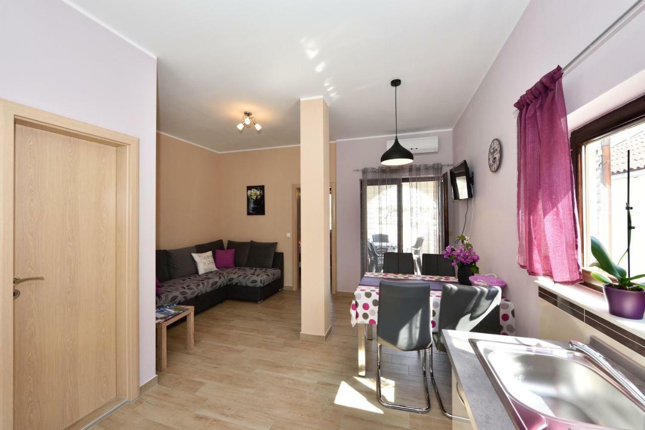 Apartments Lavanda - Free Parking And Grill Jezera Εξωτερικό φωτογραφία